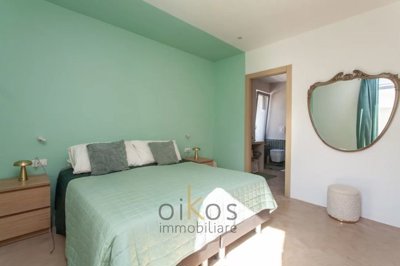 ec4130b53f6da4c31318677cbb1dc0e4ba2d032b4f130