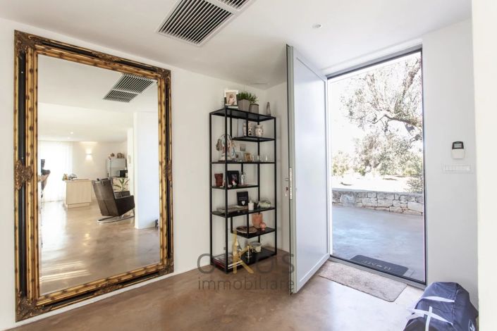 Image No.9-6 Bed Villa for sale