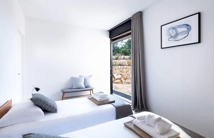 Image No.17-4 Bed Villa for sale