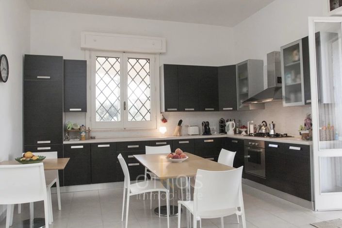 Image No.21-4 Bed Villa for sale