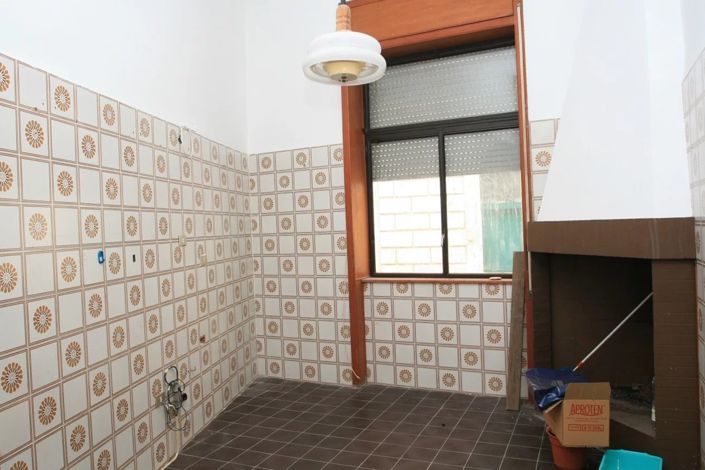 Image No.11-3 Bed House for sale