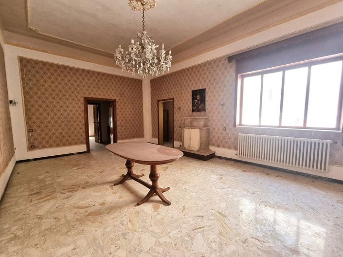 Image No.3-3 Bed House for sale