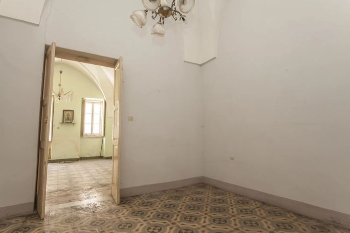 Image No.7-House for sale