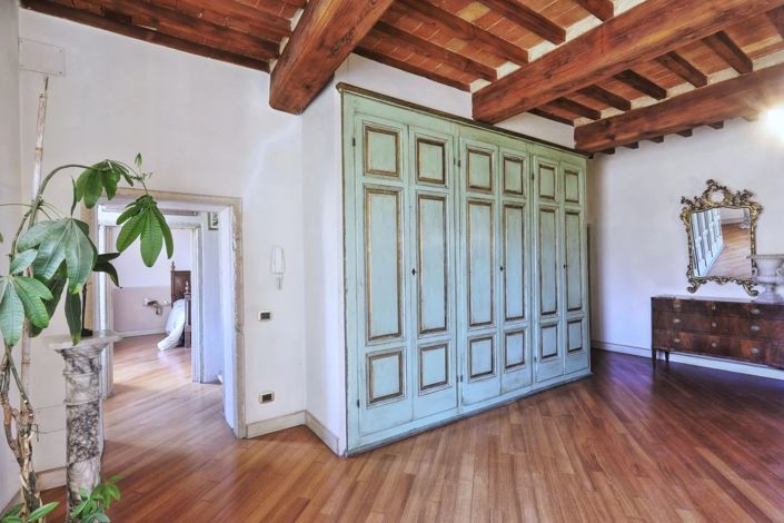 Image No.11-4 Bed House for sale