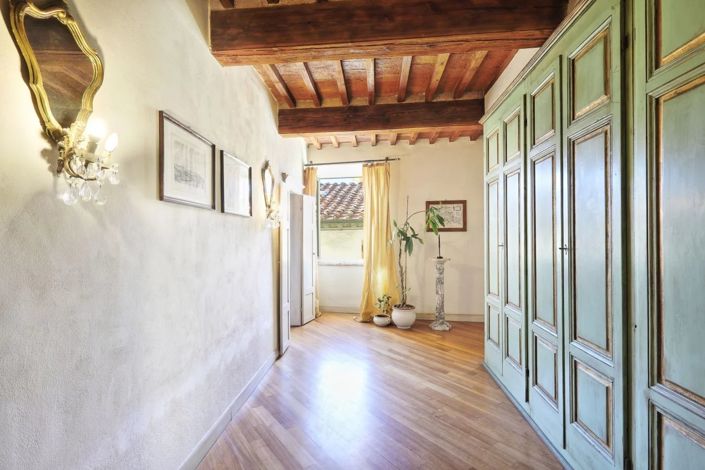 Image No.16-4 Bed House for sale