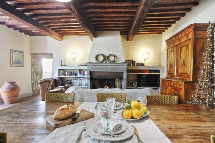 Image No.2-4 Bed House for sale