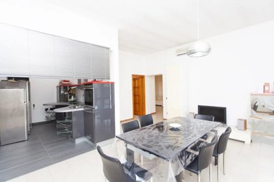 d98da639a0801f092f0ec74339d045f0b9099dff21130