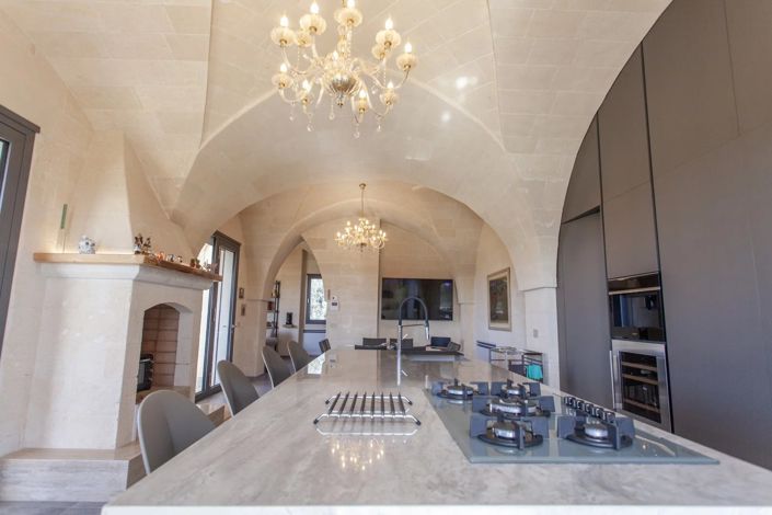 Image No.11-7 Bed Villa for sale