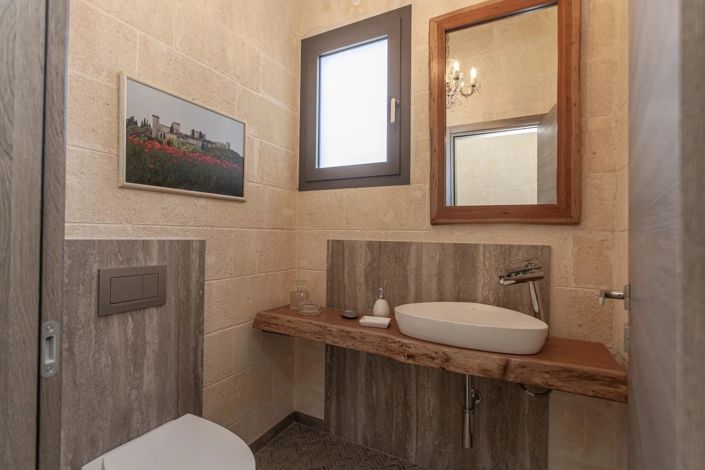 Image No.14-7 Bed Villa for sale