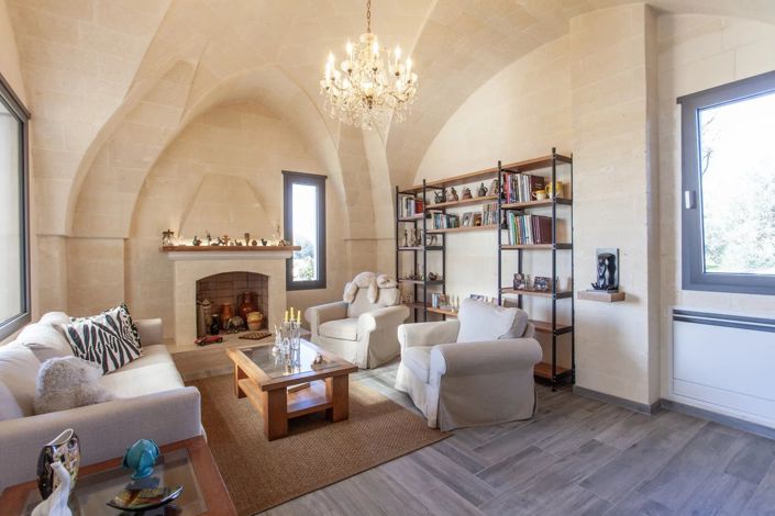 Image No.2-7 Bed Villa for sale