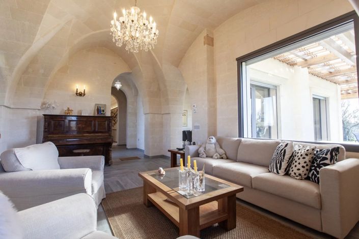 Image No.3-7 Bed Villa for sale