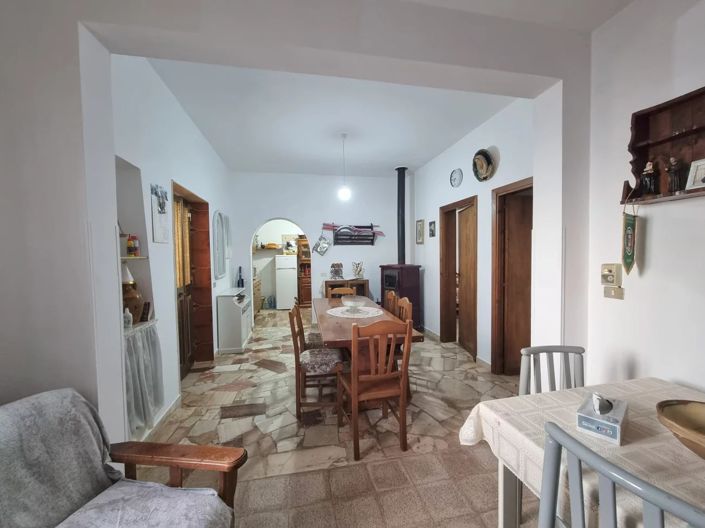 Image No.4-2 Bed House for sale