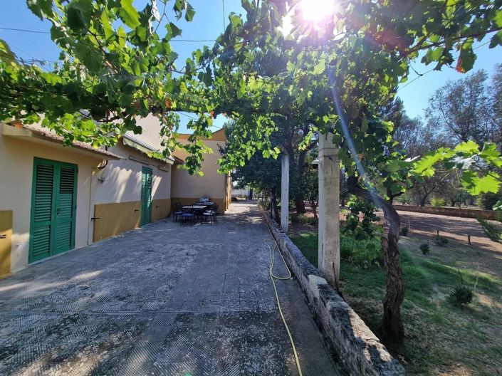 Image No.24-4 Bed Villa for sale