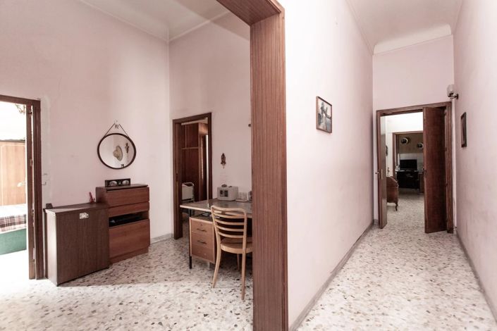 Image No.14-4 Bed House for sale