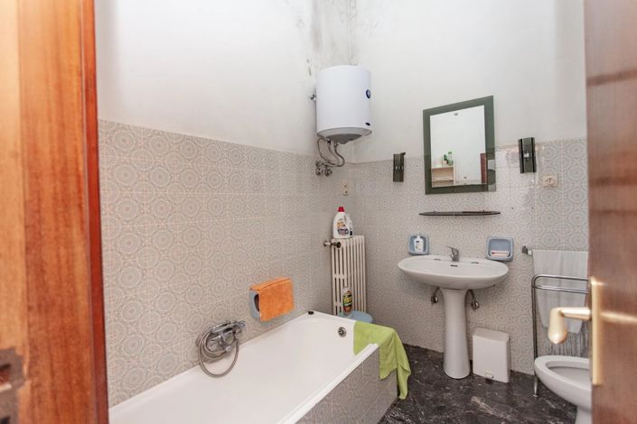 Image No.15-4 Bed House for sale