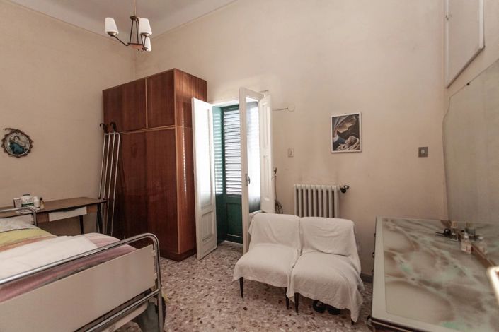 Image No.16-4 Bed House for sale