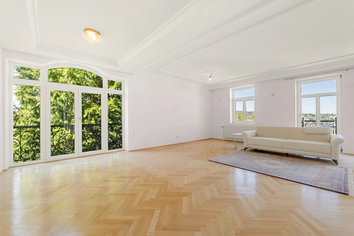 Image No.3-3 Bed Villa for sale