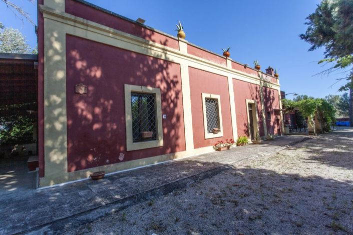 Image No.2-Villa de 2 chambres à vendre à Francavilla Fontana