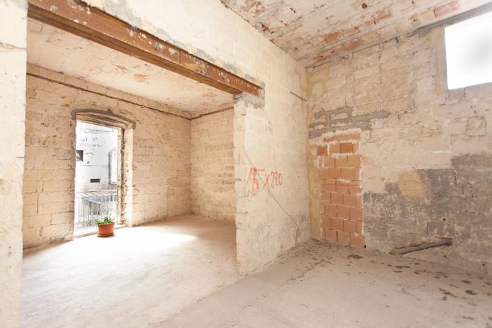 Image No.14-5 Bed House for sale