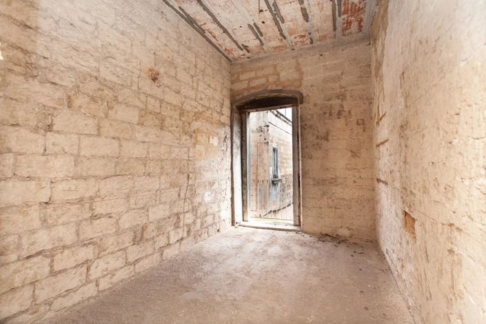 Image No.18-5 Bed House for sale