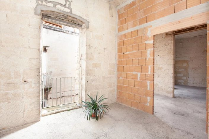 Image No.22-5 Bed House for sale