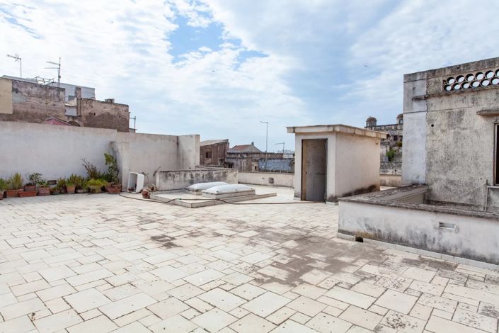 Image No.27-5 Bed House for sale