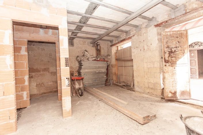 Image No.30-5 Bed House for sale