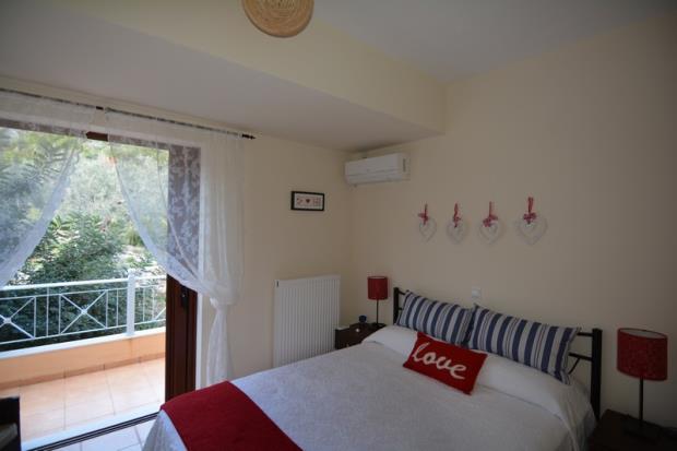 Image No.23-4 Bed Villa / Detached for sale