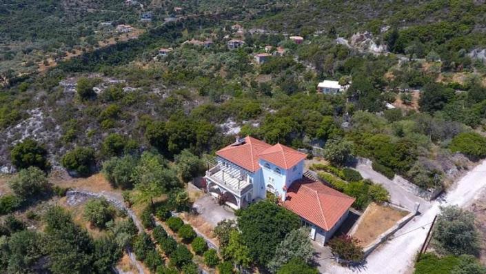 Image No.3-Maison de 4 chambres à vendre à Pera Melana