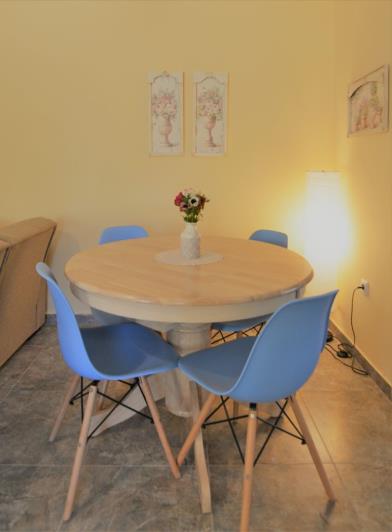 Image No.9-2 Bed House for sale