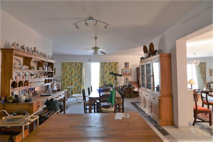 Image No.8-3 Bed House for sale