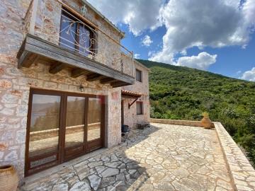 Maison / Villa de 4 chambres à vendre à Tyros