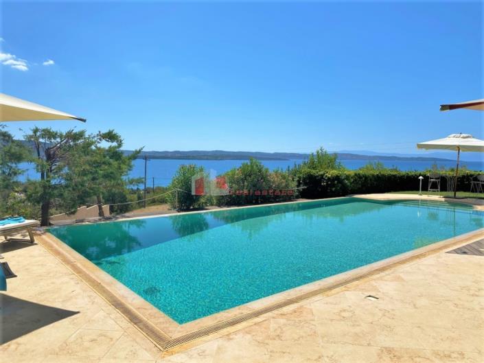 Image No.3-Maison / Villa de 5 chambres à vendre à Kranidi