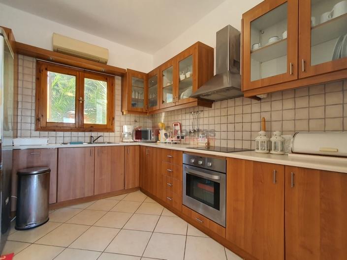 Image No.9-3 Bed House for sale