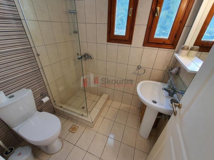 Image No.18-3 Bed House for sale