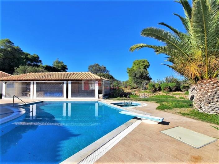 Image No.25-3 Bed House for sale