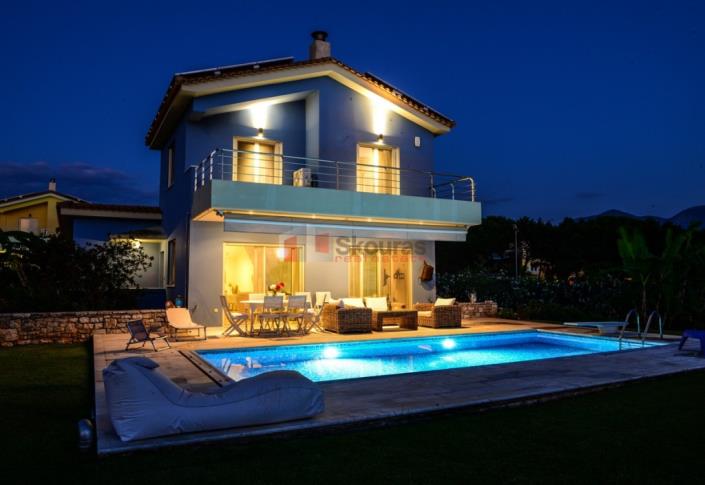 Image No.2-Maison de 5 chambres à vendre à Kyparissia