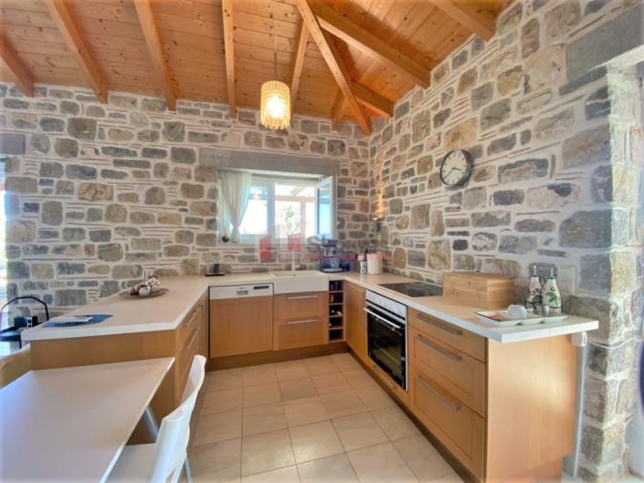 Image No.11-3 Bed House for sale