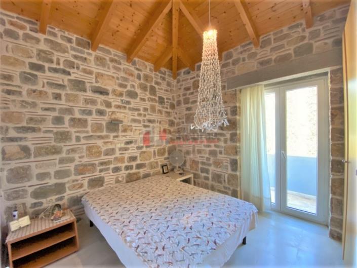 Image No.15-3 Bed House for sale