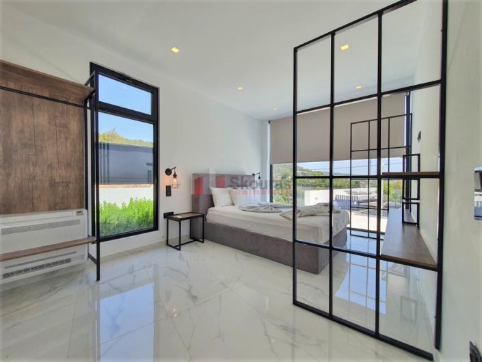 Image No.17-5 Bed House/Villa for sale