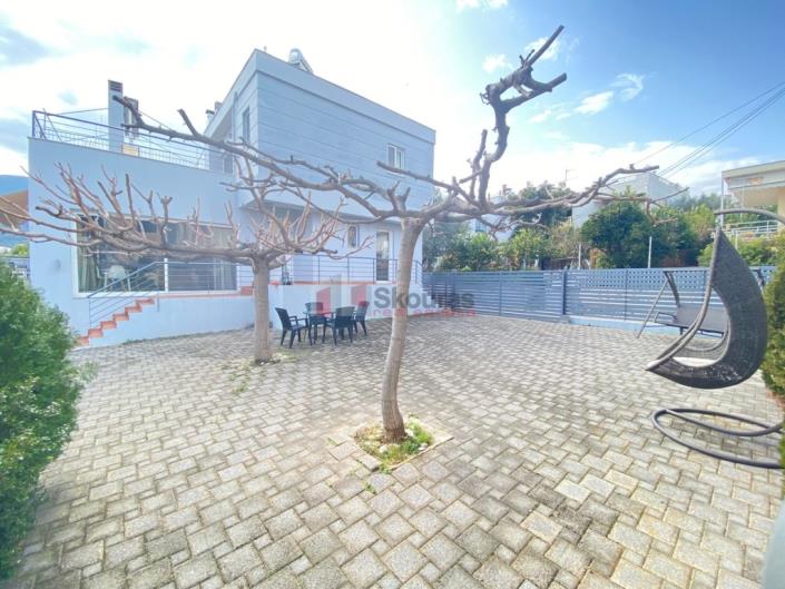 Image No.2-4 Bed House for sale