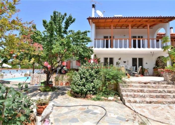 Image No.1-4 Bed House for sale