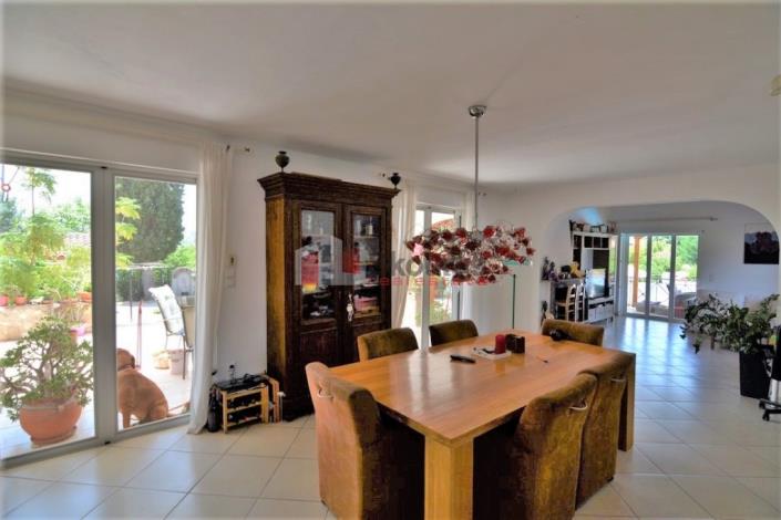 Image No.11-Maison de 4 chambres à vendre à Asini