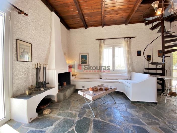 5 Bedrooms house for sale in Ermioni Offers 5 Bedrooms & 2 Bathrooms