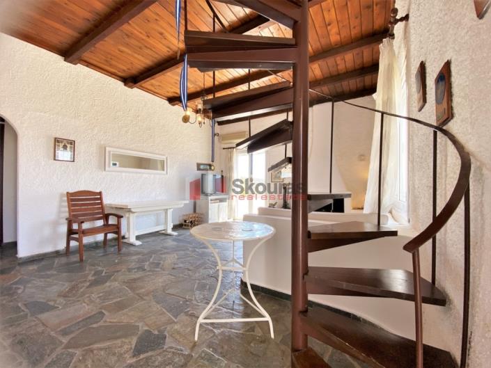 5 Bedrooms house for sale in Ermioni Offers 5 Bedrooms & 2 Bathrooms