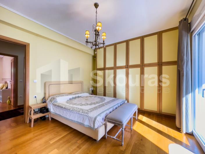 Image No.9-5 Bed Villa / Detached for sale