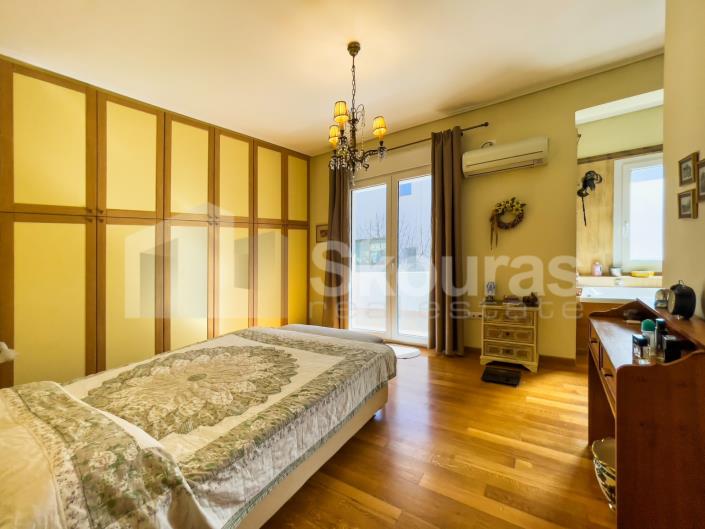 Image No.10-5 Bed Villa / Detached for sale