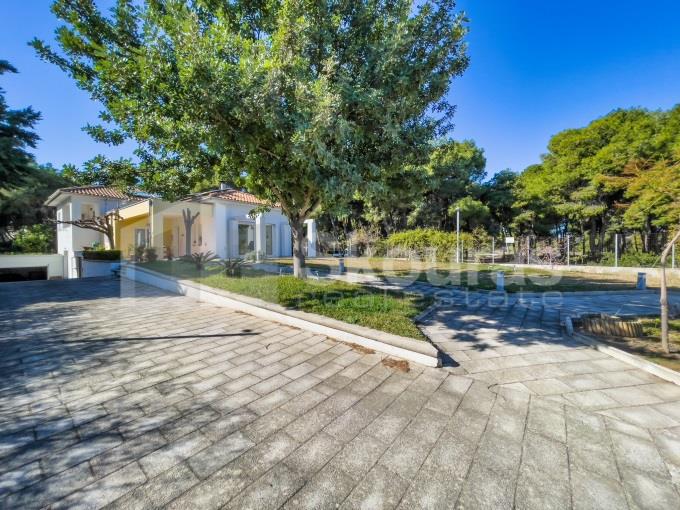 Image No.19-5 Bed Villa / Detached for sale