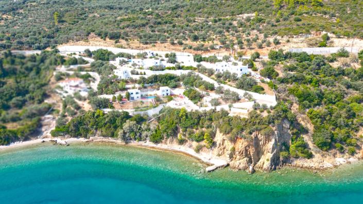 Image No.2-Maison / Villa de 16 chambres à vendre à Trizina