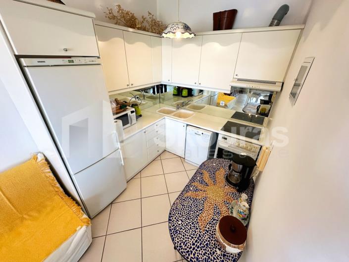 Image No.22-2 Bed Apartment for sale